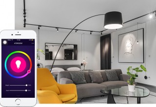smart light bulb from Smalux