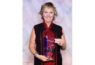 Carol Kent with IYBA Award for Charter Professional of the Year 2017. Photo by Suki@YachtingToday.TV.