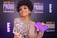 Elyfer Torres wins at the PRODU Awards