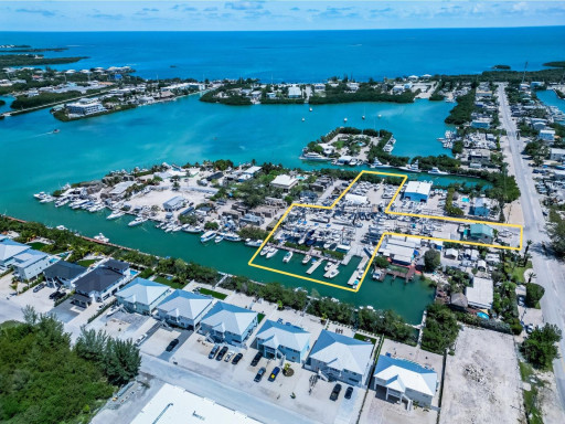 Simply Marinas Brokered the Sale of Shelter Bay Marine in Marathon, FL, to MarineMax, Inc.