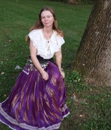 Janet Bertog - designer