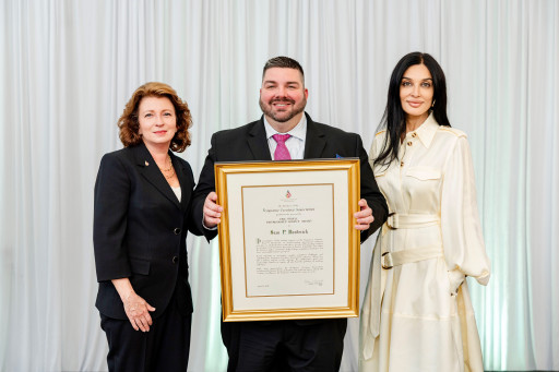 Fragrance Creators Honors Sean P. Broderick With 2025 Eric Bruell Distinguished Service Award