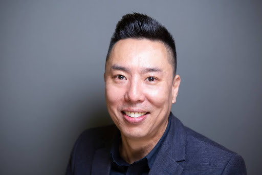 Meet the CEO Who Turns LinkedIn Nobodies Into Industry Icons