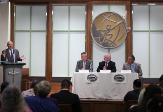 Panel discusses drug issues in California