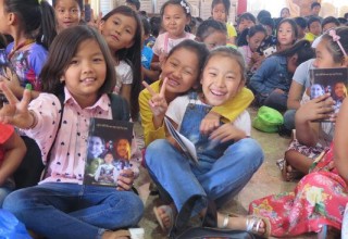 Tibetan children living in exile in India learn their human rights from the Youth for Human Rights initiative