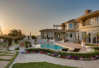 Costa Colina Back View