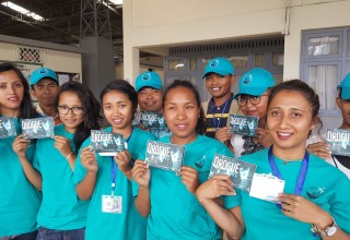 Young men and women in Madagascar learn the truth about drugs