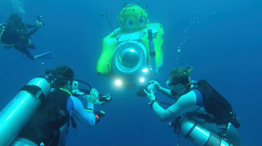 Modern Day Explorers Successfully Tag Six Gill Sharks From Homemade Submarine