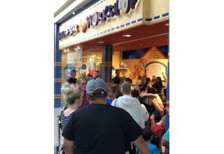 Long lines at Build-A-Bear