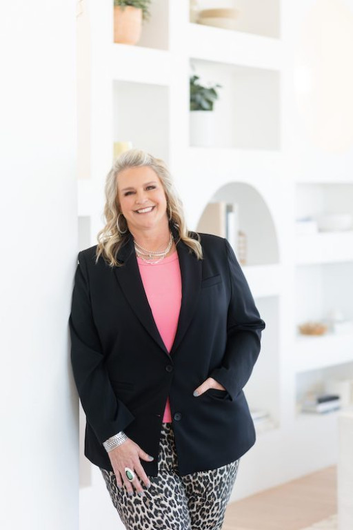 #1 Real Estate Agent in North Richland Hills, TX: Holly Torri
