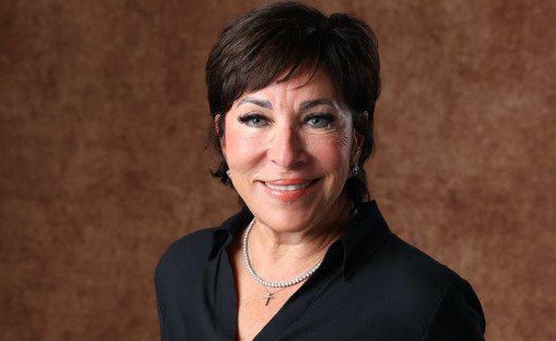 Sandra McGlothlin Honored With 2025 Entrepreneur of Excellence Award by Fort Worth Inc.