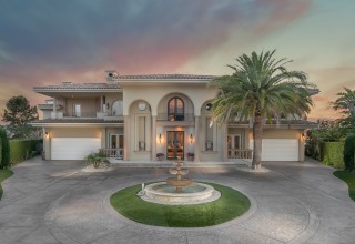 Costa Colina Front View