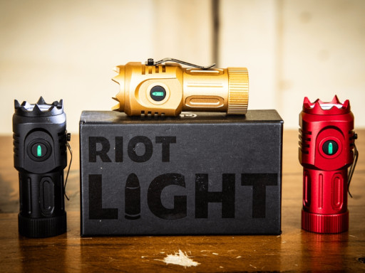 Riot Light Reviews 2025: Compact 2-Inch 2,200 Lumen Tactical Flashlight for Defense & Survival