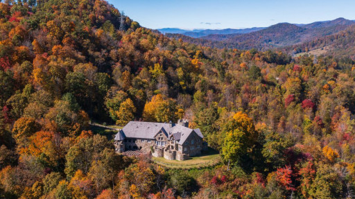 Community Heroes Celebrate North Carolina Dream Wedding at Castle Ladyhawke