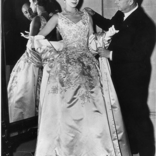 Independent Fashion News Alerts Collectors as Fashion History Goes on the Auction Block