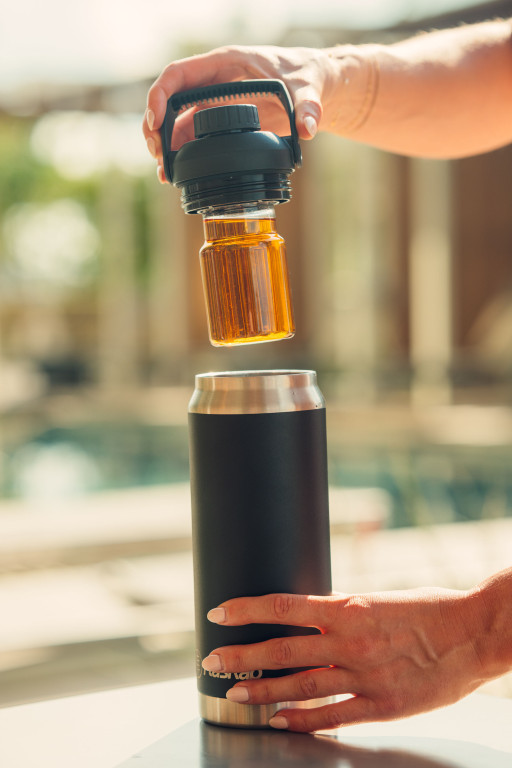 FlasKap Releases a Revolutionizing Beverage Enjoyment: The FreePour