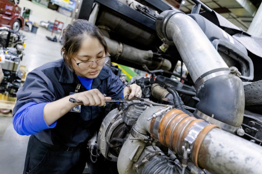 16 WyoTech Students Awarded Scholarships From the Mike Rowe Foundation