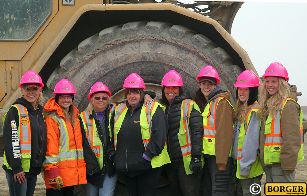 Earthworks Closes the Gender Gap in the Construction Industry