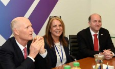 Florida Governor Scott and SUNV CEO Dr. Rabenou Discuss Innovation
