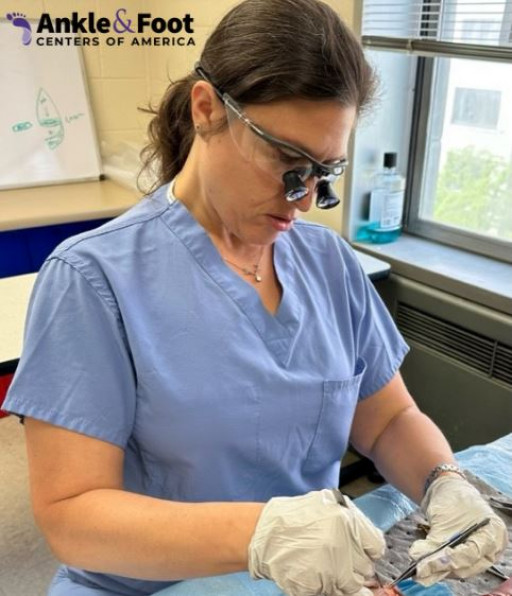 Columbus, GA Podiatrist Advances Expertise in Orthoplastic Techniques and Limb Reconstruction