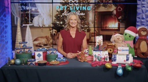 Paw-liday Gifts to Pamper Pets on TipsOnTv