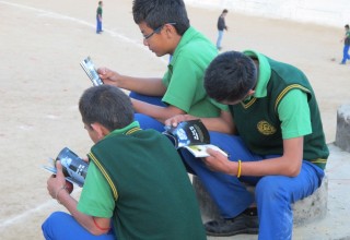 The booklet presents a simple description of the 30 rights enshrined in the Universal Declaration of Human Rights.