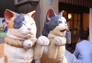 Japanese Cat Statues