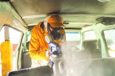 South Africa's Scientology Volunteer Ministers partner with police, military and provincial and national government agencies to provide clean and disinfected spaces to essential workers and vulnerable populations. 