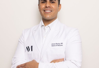 Led by Dr. Alonso Martin, BODYWELLE provides medically supervised weight management and preventive care.