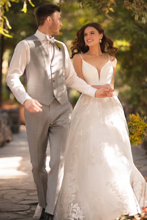 Essense of Australia, International Wedding Dress Designer, Unveils Fall 2019 Collection