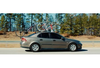 3 bikes on car