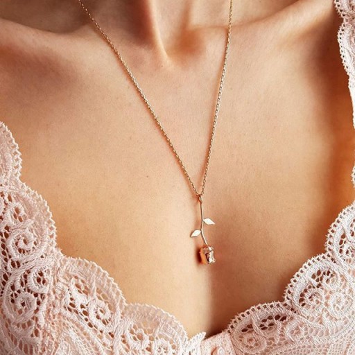 Ariana Nila Just Released Her New Personalized Jewelry Collection