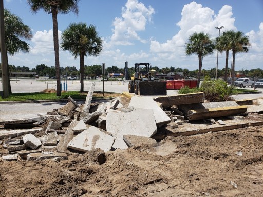 Lake Square Mall is Gearing Up for a Season of Holiday Fun
