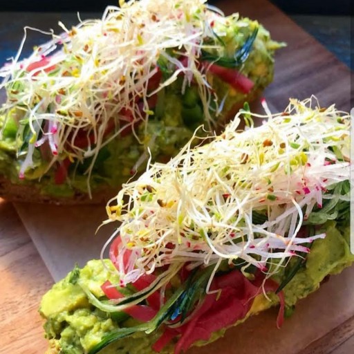 QWNS Café Bakery Offers Healthy Choices to Astoria, Queens, Customers