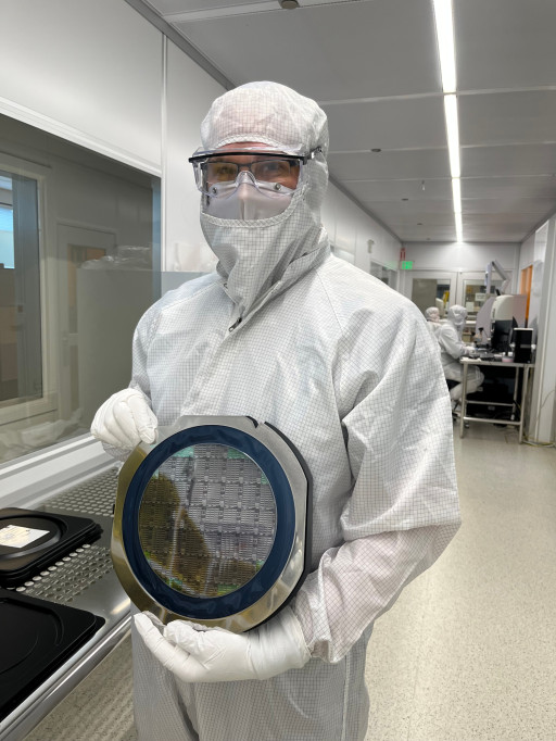 NLM Photonics to Demonstrate Industry-First Commercial Silicon-Organic Hybrid Modulator on a Multi-Channel PIC at OFC 50