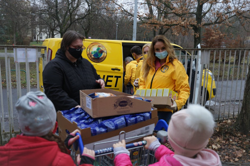 Scientology Volunteer Ministers of Hungary Begin the New Year With Community Outreach