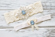 Contessa Garters Topaz Garter Set