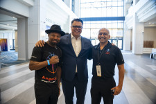 Pavan Agarwal, Sugar Shane Mosley, Gary Acosta