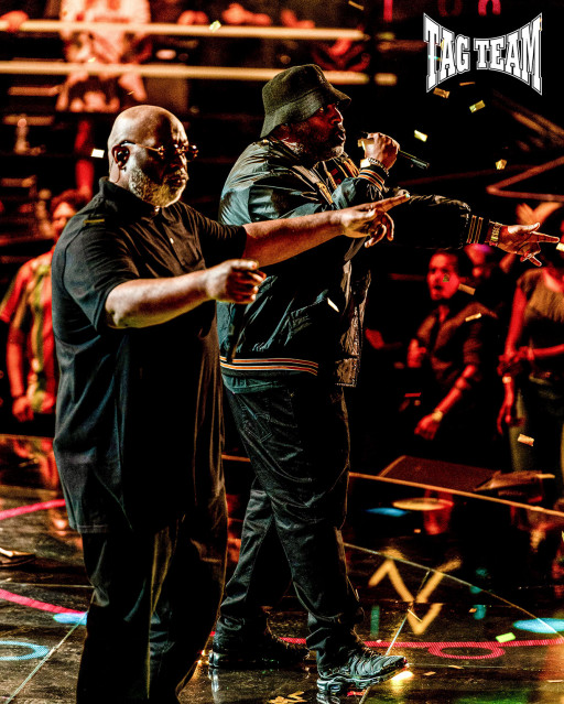 On the 100th Episode of the Masked Singer on Fox, Tag Team Electrifies With a Stellar 90s Night Performance