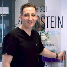 Dr. Ran Rubinstein is a double board-certified facial plastic surgeon with over two decades of experience in facial plastic surgery and aesthetic medicine.