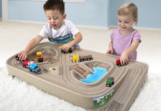 Carry & Go Track Table